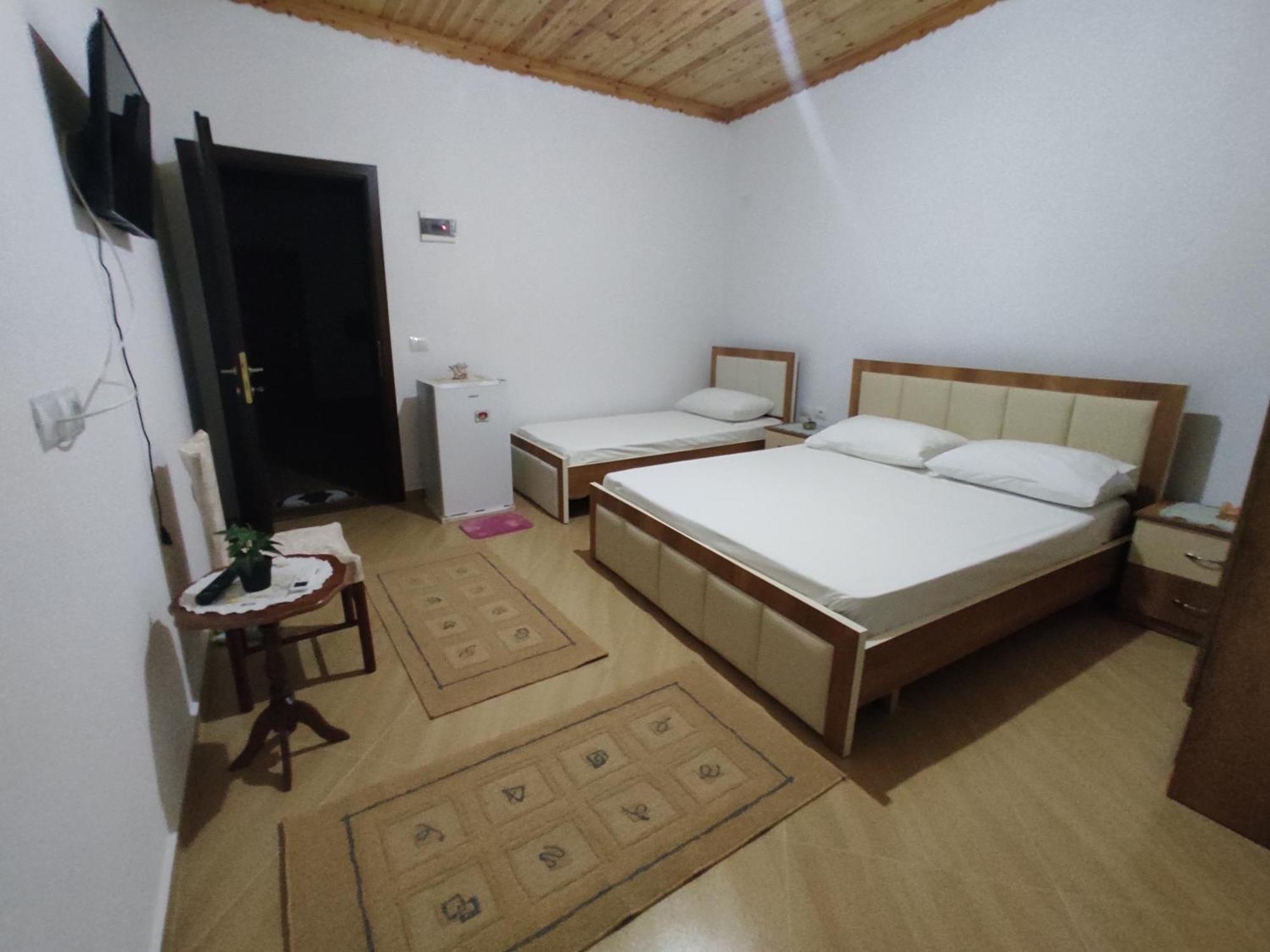 Dino Apartament Gjirokastra