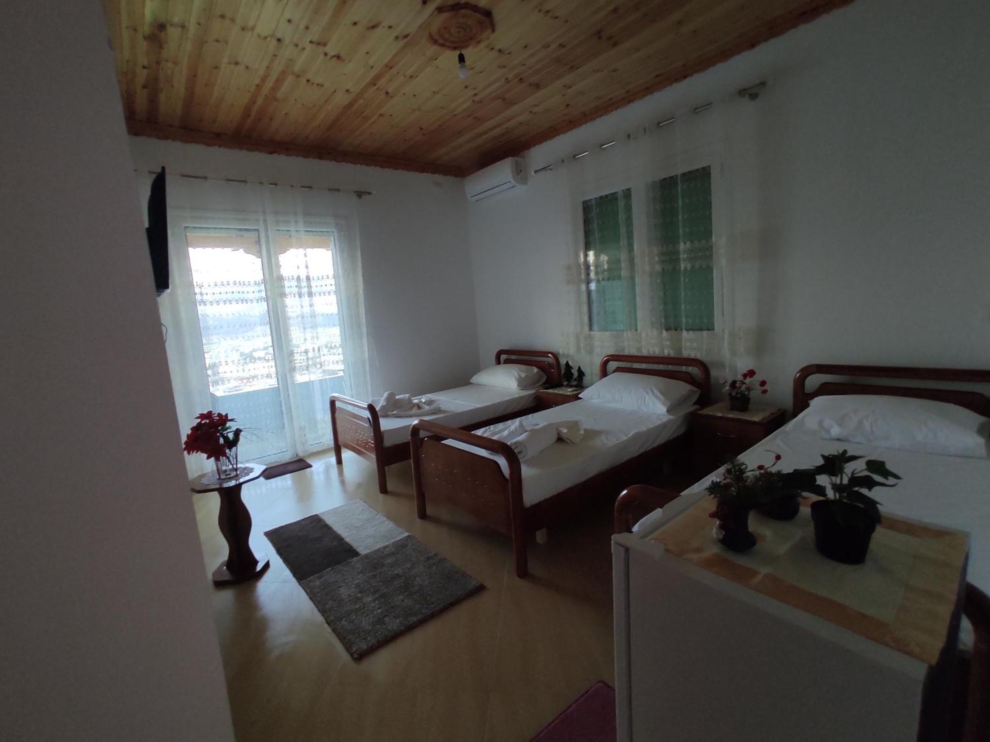 Dino Apartament *